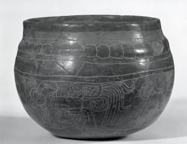  <em>Bowl</em>. Ceramic, pigment Brooklyn Museum, A. Augustus Healy Fund, 35.1492. Creative Commons-BY (Photo: Brooklyn Museum, 35.1492_bw.jpg)