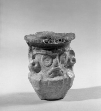  <em>Vase</em>. Jade, 3 1/2 × 2 1/2 × 2 1/2 in. (8.9 × 6.4 × 6.4 cm). Brooklyn Museum, Frank L. Babbott Fund, 36.269. Creative Commons-BY (Photo: Brooklyn Museum, 36.269_acetate_bw.jpg)