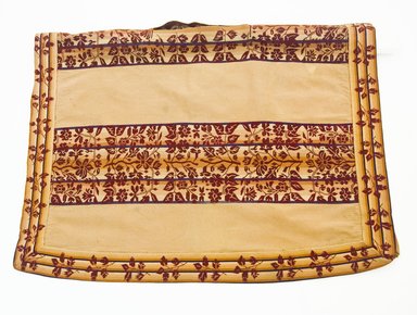  <em>Poncho</em>, late 18th century (?). Wool, 37 x 55 1/8 in. (94 x 140 cm). Brooklyn Museum, Ella C. Woodward Memorial Fund, 36.928. Creative Commons-BY (Photo: Brooklyn Museum, 36.928_front_PS5.jpg)