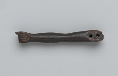  <em>Small Arm from a Statue</em>, 2350-332 B.C.E. Wood, 1/2 x 7/16 x 3 11/16 in. (1.3 x 1.1 x 9.4 cm). Brooklyn Museum, Charles Edwin Wilbour Fund, 37.1207E. Creative Commons-BY (Photo: Brooklyn Museum, 37.1207E_top_PS2.jpg)
