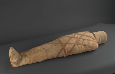 <em>Mummy of Thothirdes</em>, 768-545 B.C.E., or 791-418 B.C.E. Human remains, linen, Mummy: 16 x 10 1/4 x 61 in. (40.6 x 26 x 154.9 cm). Brooklyn Museum, Charles Edwin Wilbour Fund, 37.1521Ec. Creative Commons-BY (Photo: Brooklyn Museum, 37.1521Ec_PS2.jpg)