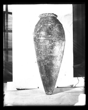  <em>Large Amphora</em>, ca. 3100–2675 B.C.E. Clay Brooklyn Museum, Charles Edwin Wilbour Fund, 37.1612E. Creative Commons-BY (Photo: Brooklyn Museum, 37.1612E_NegA_SL4.jpg)