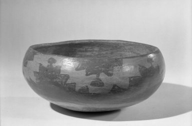  <em>Wide-mouthed Bowl</em>. Yellowish clay Brooklyn Museum, 37.249. Creative Commons-BY (Photo: Brooklyn Museum, 37.249_acetate_bw.jpg)