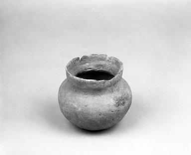 Southeast (unidentified). <em>Small Undecorated Jar</em>. Clay, slip, 4 1/2 x 4 1/2 in.  (11.4 x 11.4 cm). Brooklyn Museum, Frank Sherman Benson Fund and the Henry L. Batterman Fund, 37.2798PA. Creative Commons-BY (Photo: Brooklyn Museum, 37.2798PA_bw.jpg)