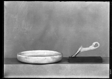  <em>Shallow Dish</em>, ca. 1539-1190 B.C.E. Egyptian alabaster (calcite), 1 1/2 × greatest diam. 5 9/16 in. (3.8 × 14.1 cm). Brooklyn Museum, Charles Edwin Wilbour Fund, 37.398E. Creative Commons-BY (Photo: , 37.390E_37.398E_GrpA_SL4.jpg)