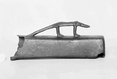  <em>Small Coffin for a Mummified Shrew</em>, 664–332 B.C.E. Bronze, 1 1/4 x 2 1/8 x 5 5/16 in. (3.2 x 5.4 x 13.5 cm). Brooklyn Museum, Charles Edwin Wilbour Fund, 37.409E. Creative Commons-BY (Photo: Brooklyn Museum, 37.409E_glass_SL1.jpg)