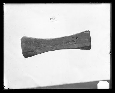  <em>Dovetail</em>, ca. 1539-1075 B.C.E. Wood Brooklyn Museum, Charles Edwin Wilbour Fund, 37.467E. Creative Commons-BY (Photo: Brooklyn Museum, 37.467E_NegA_SL4.jpg)