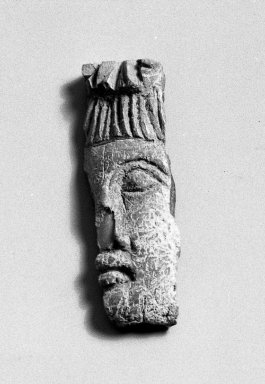  <em>Head Sculpture Fragment</em>. Bone Brooklyn Museum, Gift of Marvin Chauncey Ross, 37.517. Creative Commons-BY (Photo: Brooklyn Museum, 37.517_acetate_bw.jpg)