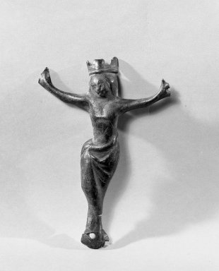 <em>Christ Crowned on Cross</em>. Bronze, 3 1/8 x 4 1/2 in. (8 x 11.4 cm). Brooklyn Museum, Gift of Marvin Chauncey Ross, 37.518. Creative Commons-BY (Photo: Brooklyn Museum, 37.518_acetate_bw.jpg)