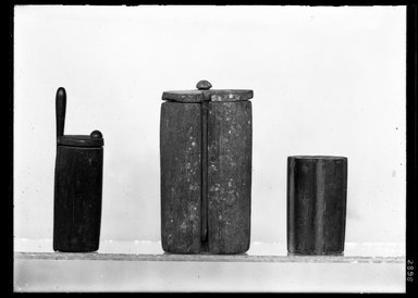  <em>Double Kohl Tube with Cover Set on a Pivot</em>, ca. 1539-1292 B.C.E. Wood Brooklyn Museum, Charles Edwin Wilbour Fund, 37.668E. Creative Commons-BY (Photo: , 37.633E_37.634E_37.668E_GrpA_SL4.jpg)