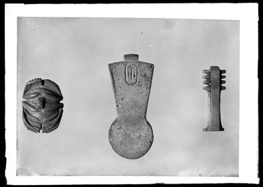  <em>Ded-Amulet</em>, 664-30 B.C.E. Faience, 1 11/16 x 9/16 x 3/8 in. (4.3 x 1.5 x 1 cm). Brooklyn Museum, Charles Edwin Wilbour Fund, 37.1274E. Creative Commons-BY (Photo: , 37.878E_37.1209E_37.1274E_GrpA_SL4.jpg)