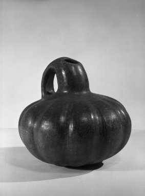  <em>Melon-shaped Bowl</em>. Clay Brooklyn Museum, Museum Expedition 1938, Dick S. Ramsay Fund, 38.594. Creative Commons-BY (Photo: Brooklyn Museum, 38.594_acetate_bw.jpg)