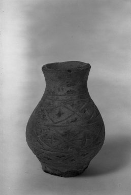  <em>Pear-shaped Vessel</em>. Clay Brooklyn Museum, Museum Expedition 1938, Dick S. Ramsay Fund, 38.596. Creative Commons-BY (Photo: Brooklyn Museum, 38.596_acetate_bw.jpg)