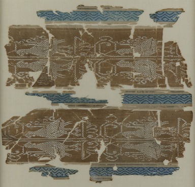  <em>Textile</em>, 10th century (possibly)., 7 1/2 x 8 1/16 in. (19 x 20.5 cm). Brooklyn Museum, Gift of Mr. and Mrs. Paul Mallon, 39.54. Creative Commons-BY (Photo: Brooklyn Museum Photograph, 39.54_view01_PS20.jpg)