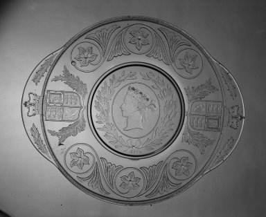  <em>Plate</em>, 1897. Glass, 10 in. (25.4 cm). Brooklyn Museum, Gift of Mrs. William Greig Walker by subscription, 40.201. Creative Commons-BY (Photo: Brooklyn Museum, 40.201_acetate_bw.jpg)