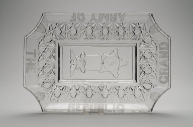 American. <em>Platter (Grand Army of the Republic)</em>, late 19th century. Glass, 1 1/2 x 7 5/8 x 11 1/4 in. (3.8 x 19.4 x 28.6 cm). Brooklyn Museum, Gift of Mrs. William Greig Walker by subscription, 40.222. Creative Commons-BY (Photo: Brooklyn Museum, 40.222.jpg)