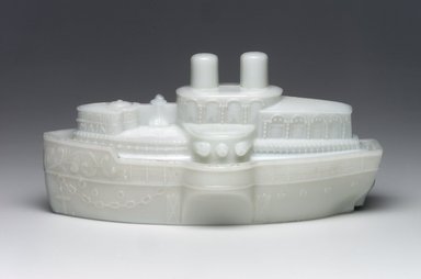  <em>Covered Dish, U.S. Battleship Maine</em>, ca. 1898. Glass, 3 3/4 x 7 3/4 x 4 1/8 in. (9.5 x 19.7 x 10.5 cm). Brooklyn Museum, Gift of Mrs. William Greig Walker by subscription, 40.265a-b. Creative Commons-BY (Photo: Brooklyn Museum, 40.265a-b.jpg)