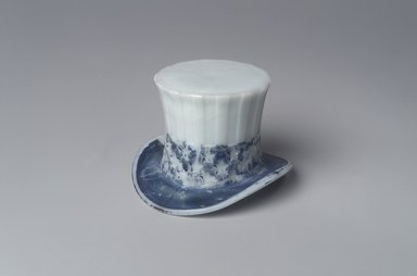  <em>Uncle Sam's Hat</em>, 1880. Glass, 2 1/2 x 3 3/8 x 3 3/4 in. (6.4 x 8.6 x 9.5 cm). Brooklyn Museum, Gift of Mrs. William Greig Walker by subscription, 40.274. Creative Commons-BY (Photo: Brooklyn Museum, 40.274.jpg)