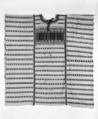 Trique. <em>Blouse (Huipil)</em>, 20th century. Cotton, wool, silk or rayon Brooklyn Museum, Ella C. Woodward Memorial Fund, 40.733. Creative Commons-BY (Photo: Brooklyn Museum, 40.733_bw.jpg)