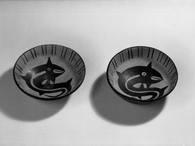  <em>Pair of Dishes with Rounded Bottoms and Somewhat Straight Sides</em>. Pottery Brooklyn Museum, Museum Expedition 1941, Frank L. Babbott Fund, 41.1275.49a-b. Creative Commons-BY (Photo: Brooklyn Museum, 41.1275.49a-b_acetate_bw.jpg)