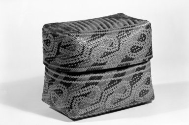 Chitimacha. <em>Oblong Basketry Box and Cover</em>. Cane, 5 1/8 x 5 7/8 x 8 1/4 in.  (13.0 x 15.0 x 21.0 cm). Brooklyn Museum, Gift of Mrs. Edward A. Behr, 41.213a-b. Creative Commons-BY (Photo: Brooklyn Museum, 41.213a-b_view2_bw.jpg)