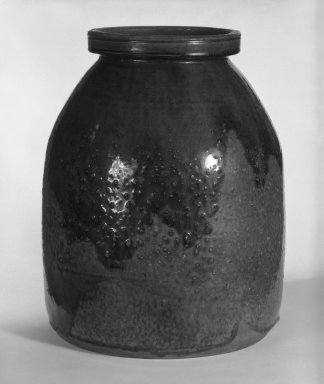 American. <em>Jar</em>, early 19th century. Earthenware Brooklyn Museum, Gift of Arthur W. Clement, 43.128.91. Creative Commons-BY (Photo: Brooklyn Museum, 43.128.91_bw.jpg)