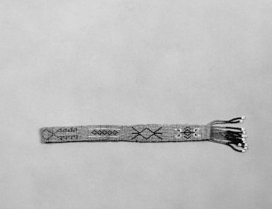 Plains. <em>Headband</em>, 1900–1940. Beads, hide, 20 1/2 x 1 in.  (52.0 x 2.5 cm). Brooklyn Museum, Gift of Mrs. Percy Jackson, 43.156.4. Creative Commons-BY (Photo: Brooklyn Museum, 43.156.4_bw.jpg)