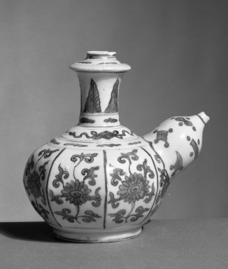  <em>Cruet</em>, 1600-1644. ceramic, H: 6 1/4 in. (15.9 cm). Brooklyn Museum, Gift of Mrs. Henry W. Healy, 44.138.4. Creative Commons-BY (Photo: Brooklyn Museum, 44.138.4_acetate_bw.jpg)