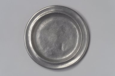 Thomas Danforth III (American, 1756-1840). <em>Plate</em>, 1777-1818. Pewter, 1/2 x 6 1/8 x 6 1/8 in. (1.3 x 15.6 x 15.6 cm). Brooklyn Museum, Designated Purchase Fund, 45.10.109. Creative Commons-BY (Photo: Brooklyn Museum, 45.10.109.jpg)