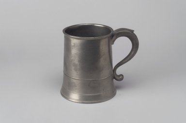 Jacob Whitmore. <em>Pint Mug</em>, 1758–1790. Pewter, 4 1/2 x 5 3/8 x 4 in. (11.4 x 13.7 x 10.2 cm). Brooklyn Museum, Designated Purchase Fund, 45.10.114. Creative Commons-BY (Photo: Brooklyn Museum, 45.10.114.jpg)