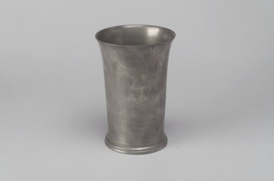 Robert Bonynge. <em>Beaker</em>, 1760–1782. Pewter, 5 1/4 x 3 5/8 x 3 5/8 in. (13.3 x 9.2 x 9.2 cm). Brooklyn Museum, Designated Purchase Fund, 45.10.124. Creative Commons-BY (Photo: Brooklyn Museum, 45.10.124.jpg)