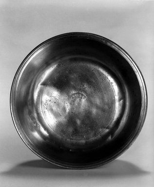 Nathaniel Austin. <em>Basin</em>, 1763-1807. Pewter, 2 x 8 1/8 x 8 1/8 in. (5.1 x 20.6 x 20.6 cm). Brooklyn Museum, Designated Purchase Fund, 45.10.15. Creative Commons-BY (Photo: Brooklyn Museum, 45.10.15_bw.jpg)