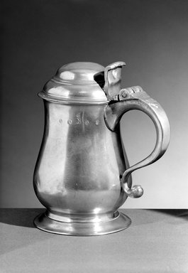 John Andrew Brunstrom. <em>Quart Tankard</em>, 1783–1793. Pewter, 7 7/8 x 7 x 4 5/8 in. (20 x 17.8 x 11.7 cm). Brooklyn Museum, Designated Purchase Fund, 45.10.200. Creative Commons-BY (Photo: Brooklyn Museum, 45.10.200_bw.jpg)