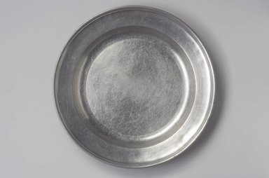 Samuel Hamlin. <em>Dish</em>, 1771-1801. Pewter, 1 5/8 x 14 7/8 x 14 7/8 in. (4.1 x 37.8 x 37.8 cm). Brooklyn Museum, Designated Purchase Fund, 45.10.240. Creative Commons-BY (Photo: , 45.10.240.jpg)