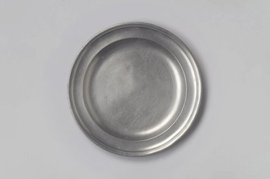 Gershom Jones. <em>Plate</em>, 1774–1809. Pewter, 5/8 x 8 1/4 x 8 1/4 in. (1.6 x 21 x 21 cm). Brooklyn Museum, Designated Purchase Fund, 45.10.31. Creative Commons-BY (Photo: Brooklyn Museum, 45.10.31.jpg)