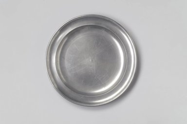 David Melville. <em>Plate</em>, 1776–1793. Pewter, 3/4 x 8 1/4 x 8 1/4 in. (1.9 x 21 x 21 cm). Brooklyn Museum, Designated Purchase Fund, 45.10.32. Creative Commons-BY (Photo: Brooklyn Museum, 45.10.32.jpg)