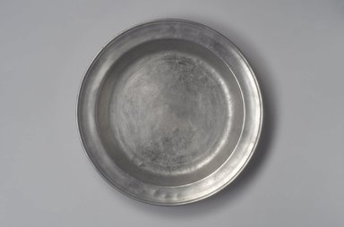 James Porter. <em>Dish</em>, 1795–1803. Pewter, 1 1/2 x 13 1/8 x 13 1/8 in. (3.8 x 33.3 x 33.3 cm). Brooklyn Museum, Designated Purchase Fund, 45.10.50. Creative Commons-BY (Photo: Brooklyn Museum, 45.10.50.jpg)