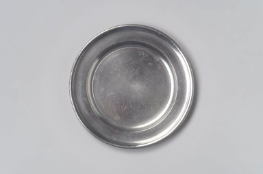 Thomas Danforth II. <em>Plate</em>, 1755–1782. Pewter, 1/2 x 8 x 8 in. (1.3 x 20.3 x 20.3 cm). Brooklyn Museum, Designated Purchase Fund, 45.10.89. Creative Commons-BY (Photo: Brooklyn Museum, 45.10.89.jpg)