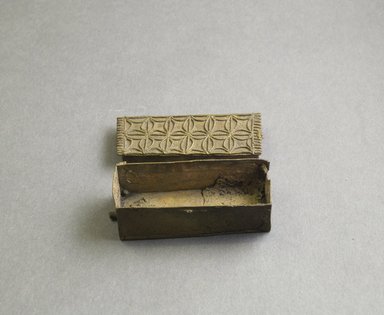 Akan. <em>Box with Cover</em>, 19th century. Copper alloy, (6.0 x 2.2 x 2.0 cm). Brooklyn Museum, Carll H. de Silver Fund, 45.11.2a-b. Creative Commons-BY (Photo: Brooklyn Museum, 45.11.2a-b_front_PS5.jpg)