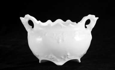 American. <em>Bowl</em>, ca. 1879-1908. Porcelain, "Cameo Ware", 2 7/8 x 4 5/8 x 2 7/8 in. (7.3 x 11.7 x 7.3 cm). Brooklyn Museum, Gift of Arthur W. Clement, 46.1.12. Creative Commons-BY (Photo: Brooklyn Museum, 46.1.12.jpg)