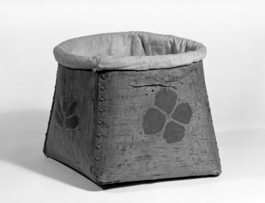 Cree. <em>Bucket with Cloth Top</em>. Birch bark, cloth, sinew, 7 11/16 x 8 1/4 x 9 13/16 in.  (19.5 x 21.0 x 25.0 cm). Brooklyn Museum, By exchange, 46.100.25. Creative Commons-BY (Photo: Brooklyn Museum, 46.100.25_view1_bw.jpg)