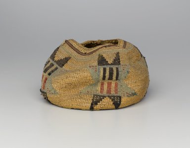 Wasco. <em>Globular Basket with Star Patterns</em>, late 19th or early 20th century. Corn husks, wool, 4 5/16 x 7 1/16 x 7 1/16 in. (11 x 17.9 x 17.9 cm). Brooklyn Museum, Charles Stewart Smith Memorial Fund, 46.193.4. Creative Commons-BY (Photo: Brooklyn Museum, 46.193.4_PS1.jpg)