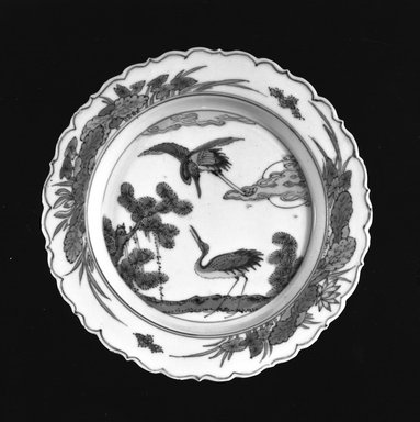  <em>Plate</em>, 1368–1644. Porcelain with underglaze, 5/8 x 5 3/4 in. (1.6 x 14.6 cm). Brooklyn Museum, Henry L. Batterman Fund, 47.201. Creative Commons-BY (Photo: Brooklyn Museum, 47.201_acetate_bw.jpg)