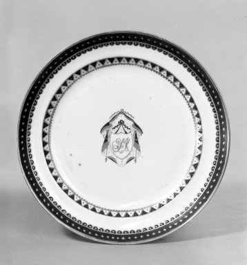  <em>Shallow Dessert Plate</em>, ca. 1810. Porcelain, 1 × 7 1/2 in. (2.5 × 19.1 cm). Brooklyn Museum, Gift of Mrs. William Sterling Peters, 48.207.103. Creative Commons-BY (Photo: Brooklyn Museum, 48.207.103_bw.jpg)