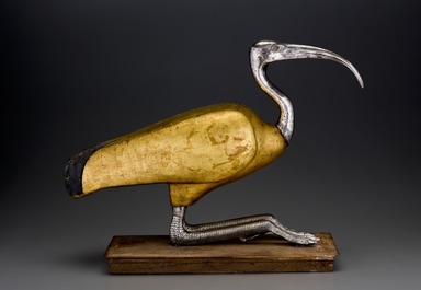  <em>Ibis Coffin (Thoth)</em>, 305-30 B.C.E. Wood, silver, gold leaf, gesso, rock crystal, pigment, 16 3/4 x 8 x 22 in. (42.5 x 20.3 x 55.9 cm). Brooklyn Museum, Charles Edwin Wilbour Fund, 49.48a-b. Creative Commons-BY (Photo: Brooklyn Museum (Gavin Ashworth,er), 49.48_Gavin_Ashworth_photograph.jpg)