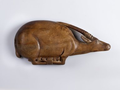  <em>Bound Oryx Dish</em>, ca.1390–1352 B.C.E. Wood, 4 3/16 x 1 3/4 x 9 in. (10.6 x 4.4 x 22.9 cm). Brooklyn Museum, Charles Edwin Wilbour Fund, 49.54. Creative Commons-BY (Photo: Brooklyn Museum (Gavin Ashworth,er), 49.54_view2_Gavin_Ashworth_photograph.jpg)