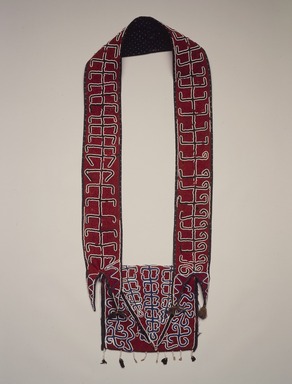 Possibly Seminole. <em>Shoulder Bag</em>, early 19th century. Wool, glass beads, textile, thread, 7 1/4 x 8 in. (18.4 x 20.3 cm). Brooklyn Museum, Henry L. Batterman Fund and Frank Sherman Benson Fund, 50.67.18. Creative Commons-BY (Photo: Brooklyn Museum, 50.67.18.jpg)