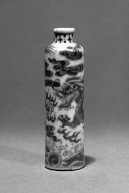  <em>Snuff Bottle</em>, 18th century. Soft paste porcelain with transparent glaze, 2 1/4 x 1 in. (5.7 x 2.5 cm). Brooklyn Museum, The William E. Hutchins Collection, Bequest of Augustus S. Hutchins, 52.49.43. Creative Commons-BY (Photo: Brooklyn Museum, 52.49.43_bw.jpg)