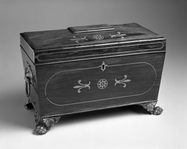  <em>Box, Tea Caddy</em>, ca. 1825. Rosewood with brass inlay and mounts, 9 x 12 7/8 x 6 1/2 in. (22.9 x 32.7 x 16.5 cm). Brooklyn Museum, Gift of Dr. and Mrs. Frank L. Babbott, Jr., 54.100. Creative Commons-BY (Photo: Brooklyn Museum, 54.100_bw.jpg)