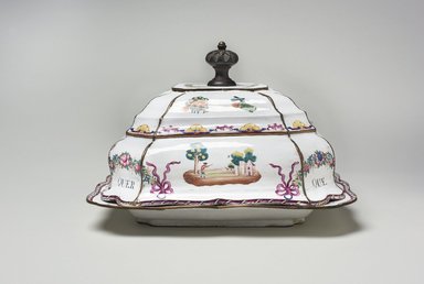  <em>Tray and Cover</em>, 1760-1770. Enameled copper, 8 1/4 x 11 x 11 in. (21 x 27.9 x 27.9 cm). Brooklyn Museum, The Helena Woolworth McCann Trade Procelain Collection, Gift of the Winfield Foundation, 55.10.66a-b. Creative Commons-BY (Photo: Brooklyn Museum, 55.10.66a-b_view1_PS11.jpg)
